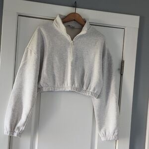 Heather Gray Half-Zip Cropped Sweatshirt!